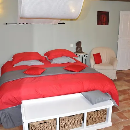 Couette-café Quels H\u00f4tels Sont Les Plus Proches De A\u00e9roport Roissy-charles De Gaulle\u00a0? 4*